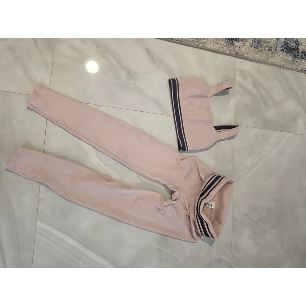 Victorias Secret pink by